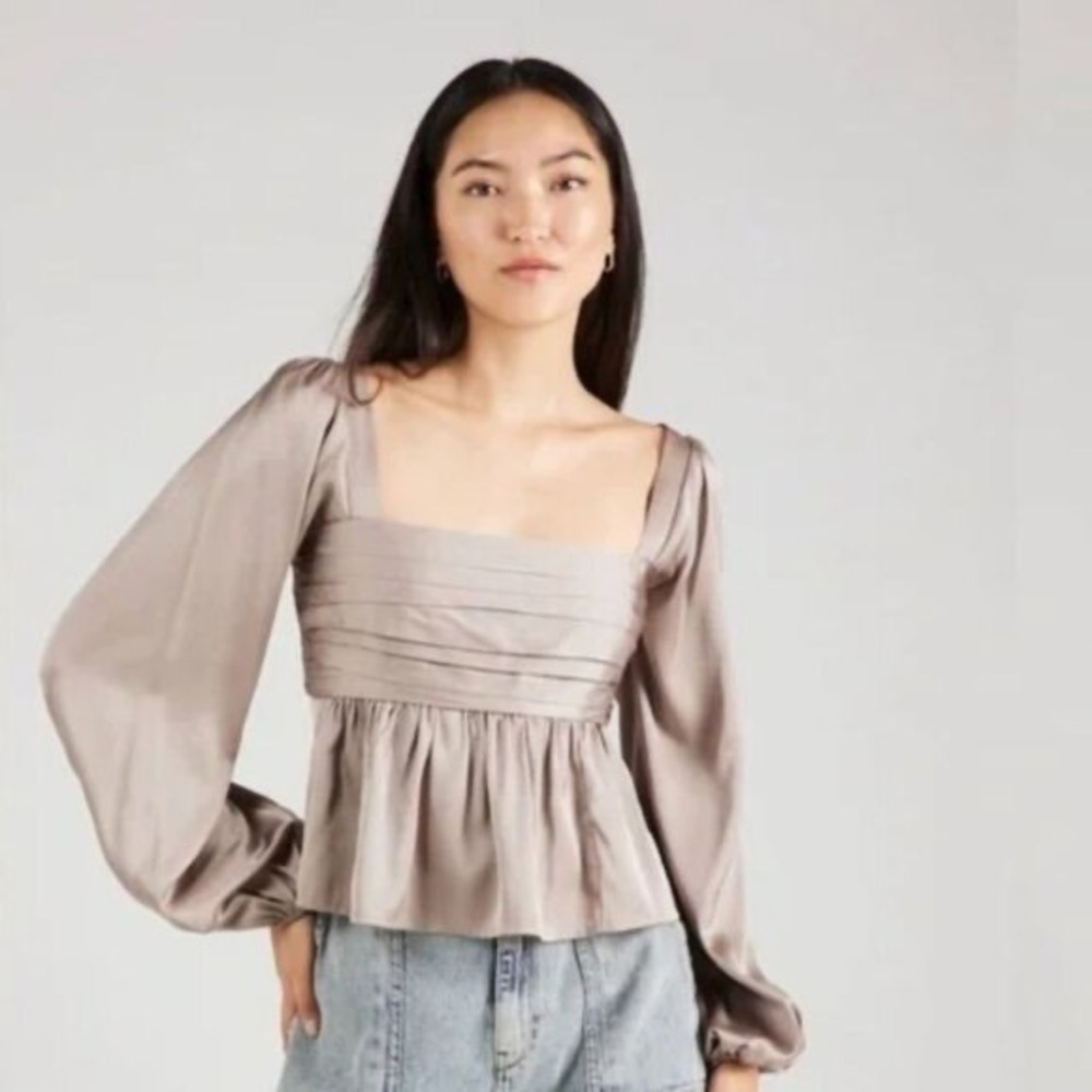 Abercrombie & Fitch Satin Taupe Smocked Peplum Crop Top Womens Size Large Chic